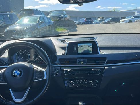 Used 2019 BMW X1 xDrive28i w/ Convenience Package AWD/4WD image 29