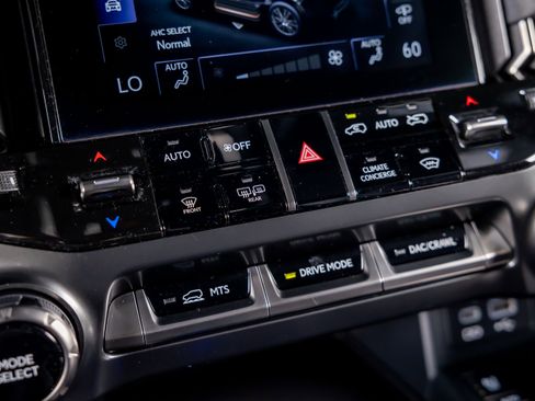 Used 2024 Lexus LX 600 F Sport image 33