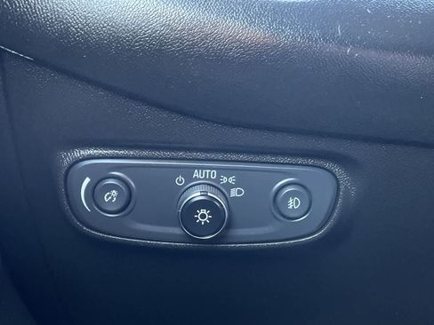 Used 2021 Chevrolet Equinox Premier image 29