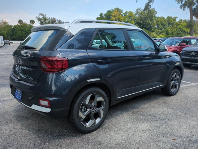 Certified 2024 Hyundai Venue Limited FWD image 4
