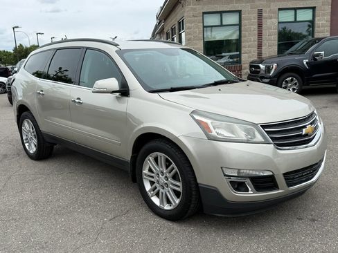 Used 2014 Chevrolet Traverse LT w/ All-Star Edition FWD image 3