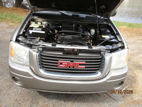 Used 2002 GMC Envoy SLE image 7