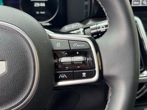 Certified 2023 Kia Sorento SX AWD/4WD image 33