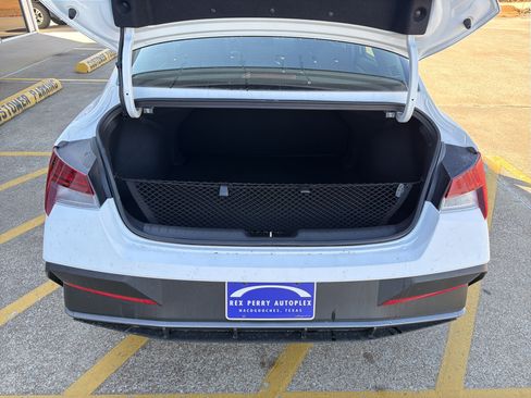 New 2026 Hyundai Elantra Blue image 24