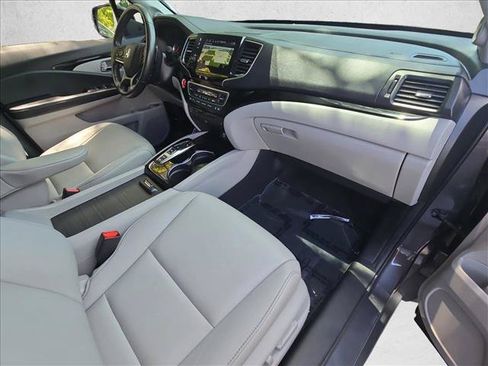 Used 2019 Honda Pilot Touring image 23