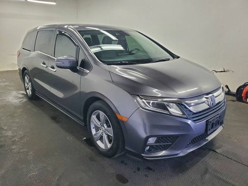 Used 2018 Honda Odyssey EX image 3