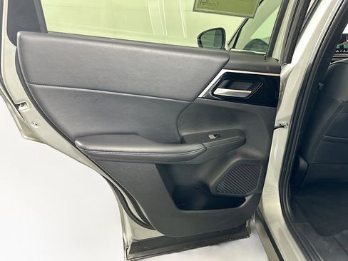 Used 2024 Mitsubishi Outlander SE image 26