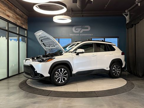 Used 2024 Toyota Corolla Cross SE w/ Moonroof Package image 25