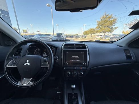 Used 2021 Mitsubishi Outlander Sport SE image 16