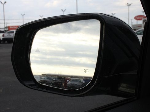 New 2025 Jeep Grand Cherokee L Limited w/ Black Appearance Package image 9