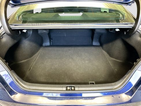 Used 2021 Toyota Camry SE FWD image 16