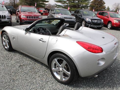 Used 2006 Pontiac Solstice Convertible w/ Premium Package image 9