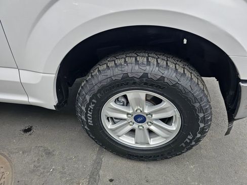 Used 2018 Ford F150 XLT w/ Trailer Tow Package image 9