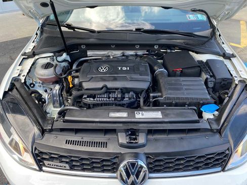 Used 2017 Volkswagen Golf Alltrack S AWD/4WD image 6