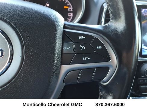 Used 2020 Jeep Grand Cherokee Altitude image 34