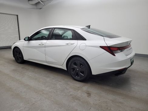 Used 2021 Hyundai Elantra SEL FWD image 3