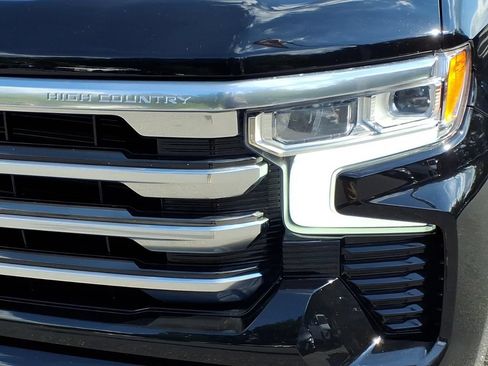 Used 2023 Chevrolet Silverado 1500 High Country w/ Technology Package AWD/4WD image 8