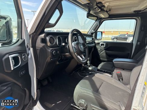 Used 2023 Jeep Wrangler Unlimited Rubicon 4xe w/ Cold Weather Group AWD/4WD image 12
