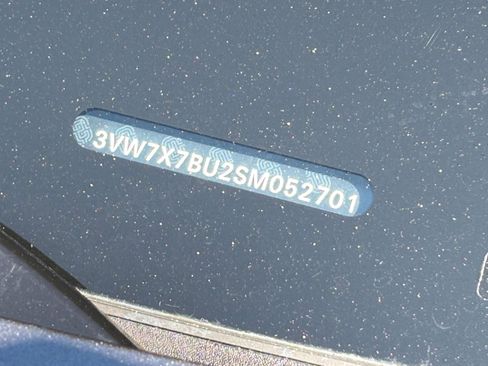 Used 2025 Volkswagen Jetta SE image 29