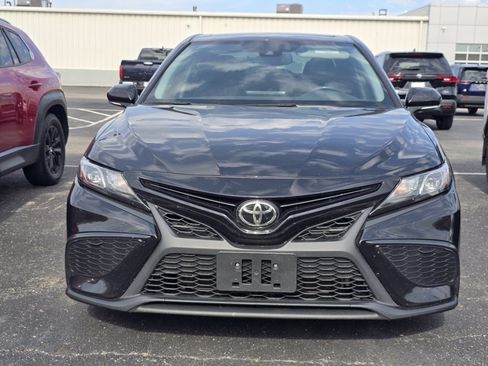 Used 2022 Toyota Camry SE AWD/4WD image 2
