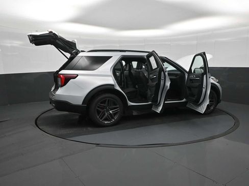 New 2026 Ford Explorer ST-Line w/ ST-Line Street Pack AWD/4WD image 37