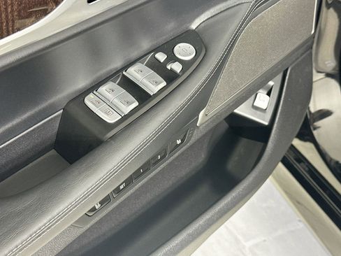 Used 2020 BMW M760i xDrive w/ Luxury Rear Seating Package image 16