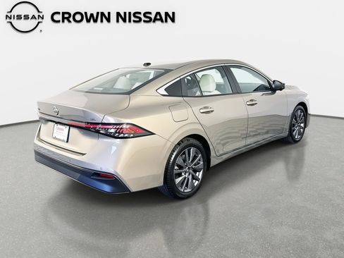 New 2026 Nissan Sentra SL w/ Floor Mat Package FWD image 5