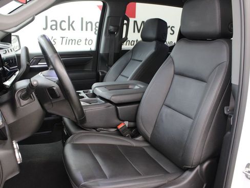 Used 2025 GMC Sierra 1500 SLT AWD/4WD image 15
