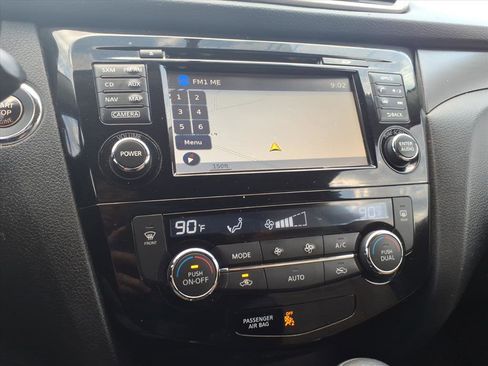 Used 2014 Nissan Rogue SV w/ SV Premium Package image 23