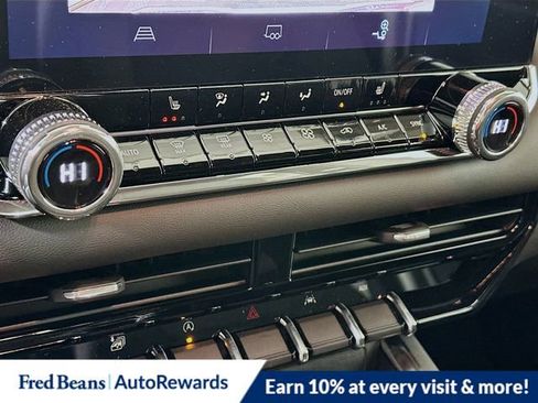 New 2025 GMC Canyon Elevation w/ Convenience Package image 12