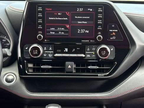 Used 2021 Toyota Highlander XSE AWD/4WD image 18