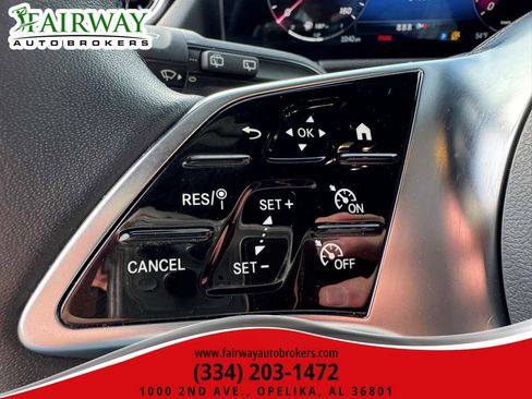 Used 2025 Mercedes-Benz GLA 250 SUV image 18