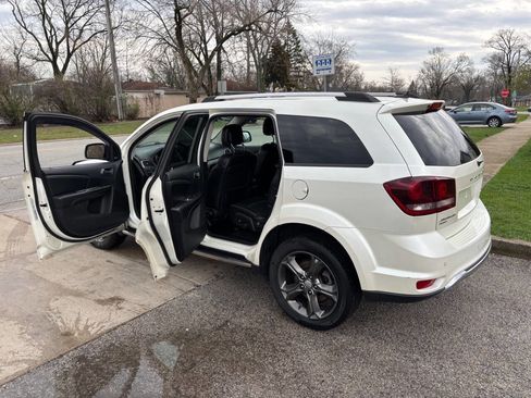Used 2015 Dodge Journey Crossroad w/ Flexible Seating Group image 9