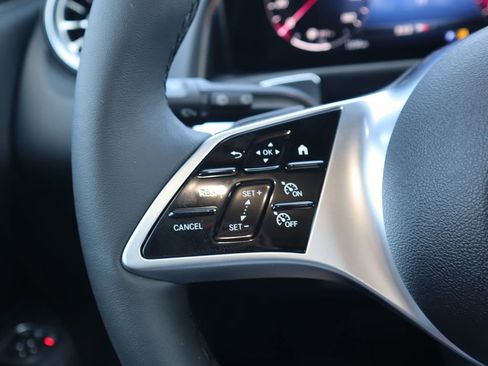 New 2026 Mercedes-Benz GLB 250 4MATIC image 21