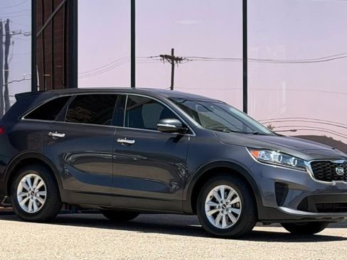 Used 2019 Kia Sorento FWD V6 image 21