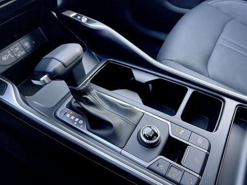 Certified 2025 Kia Sorento EX w/ Panoramic Sunroof Package image 20