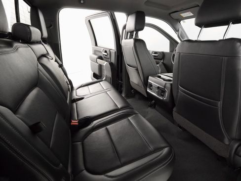 Used 2020 GMC Sierra 2500 SLE w/ SLE Value Package; image 28