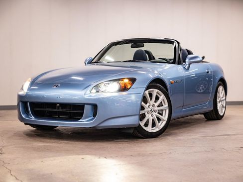 Used 2006 Honda S2000 image 3