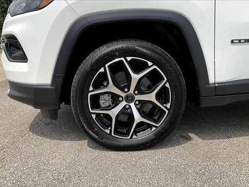 New 2025 Jeep Compass Limited image 12