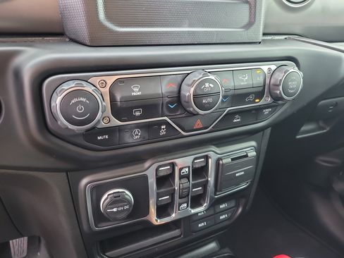 Used 2023 Jeep Wrangler Unlimited Sport AWD/4WD image 22