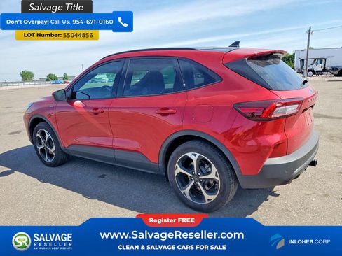 Used 2025 Ford Escape ST-Line Select w/ Tech Pack #2 AWD/4WD image 3
