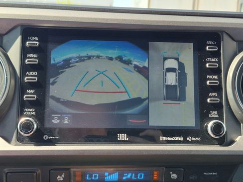 Used 2022 Toyota Tacoma TRD Off-Road w/ TRD Premium Off Road Package AWD/4WD image 23