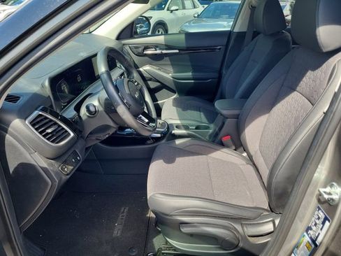 Used 2025 Kia Seltos S FWD image 18