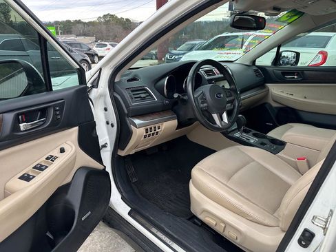 Used 2015 Subaru Outback 2.5i Limited image 5