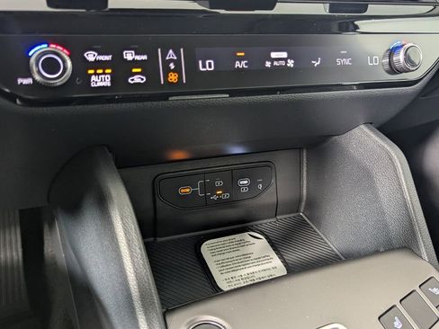 New 2026 Kia Sportage EX FWD image 19