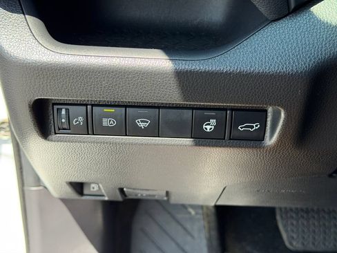 Used 2022 Toyota RAV4 SE w/ Weather & Moonroof Package AWD/4WD image 38