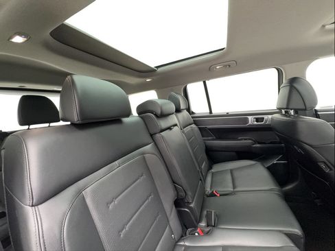 Used 2025 Hyundai Santa Fe Limited FWD image 31