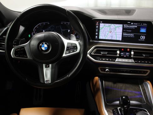 Used 2022 BMW X6 xDrive40i w/ M Sport Package image 2