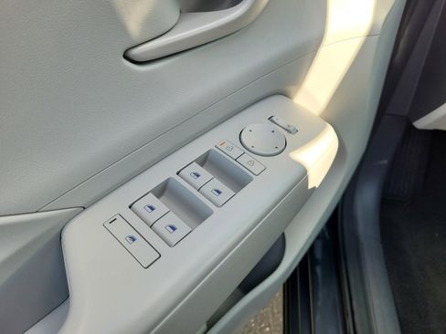 Used 2024 Hyundai Kona SEL FWD image 27