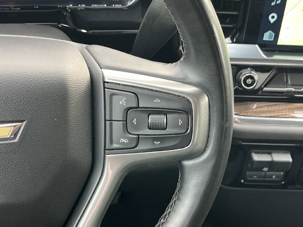Used 2025 Chevrolet Silverado 1500 LT AWD/4WD image 17